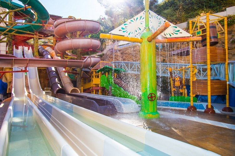 Slides magic aqua experience™ Hôtel Magic Rock Gardens Benidorm